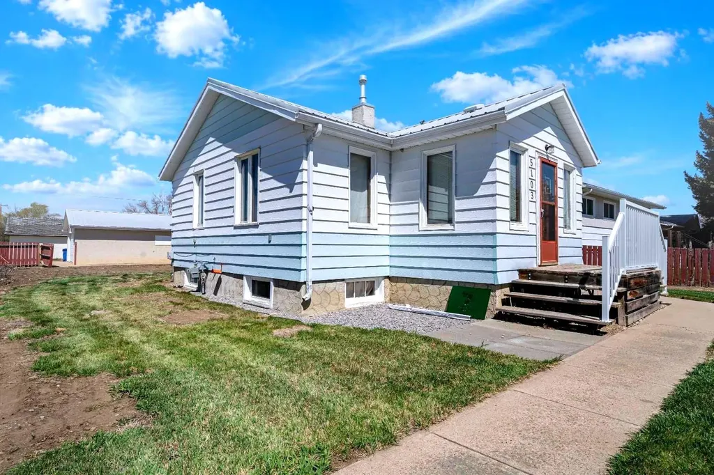 5103 41 Avenue Taber AB T1G 1B2