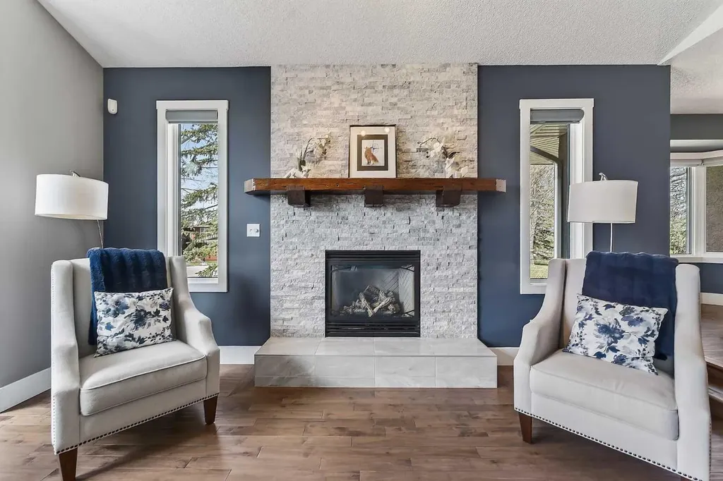 756 East Chestermere Drive Chestermere AB T1X 1A6