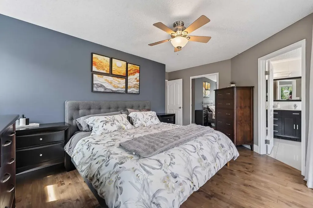 756 East Chestermere Drive Chestermere AB T1X 1A6