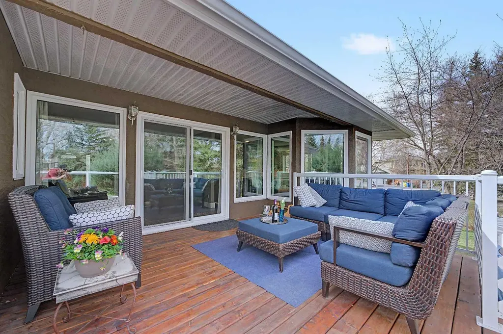 756 East Chestermere Drive Chestermere AB T1X 1A6