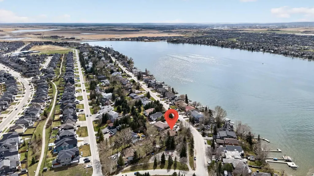 756 East Chestermere Drive Chestermere AB T1X 1A6