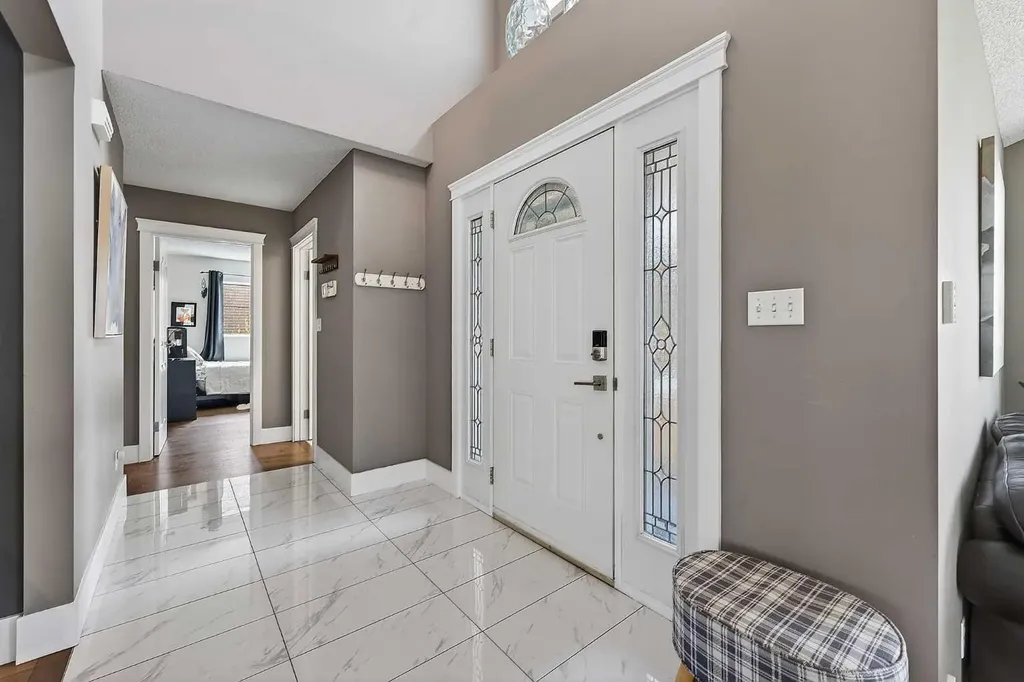 756 East Chestermere Drive Chestermere AB T1X 1A6
