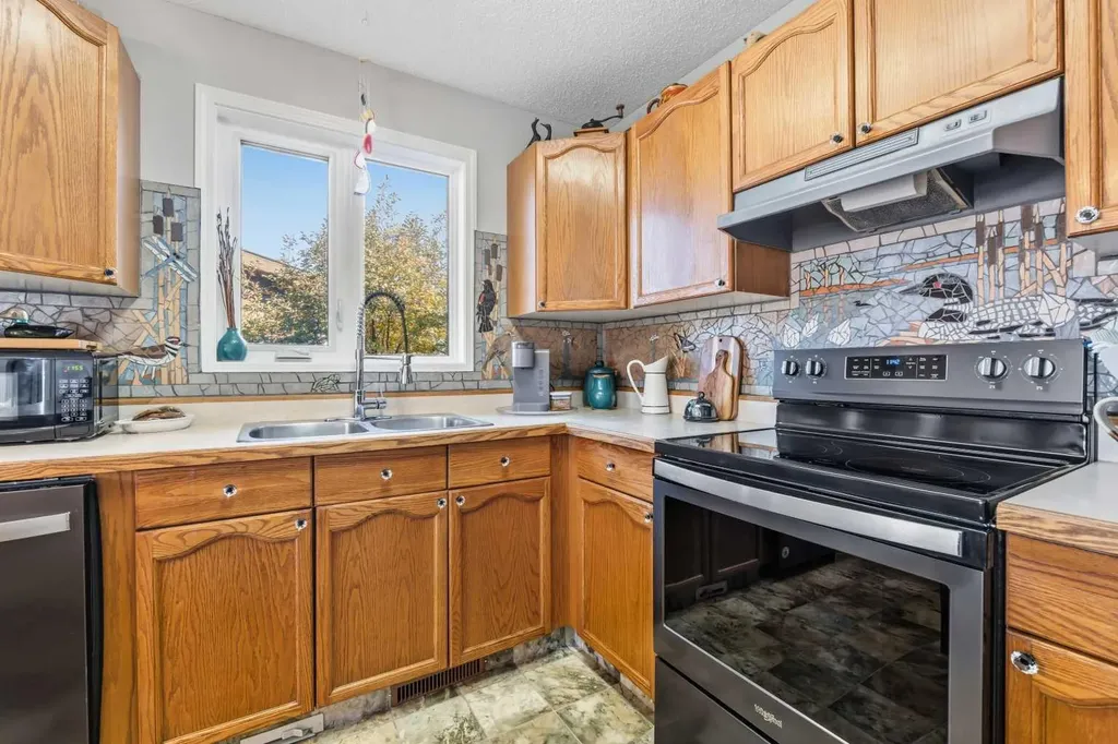 34 Hollinger Drive Swan Hills AB T0G 2C0