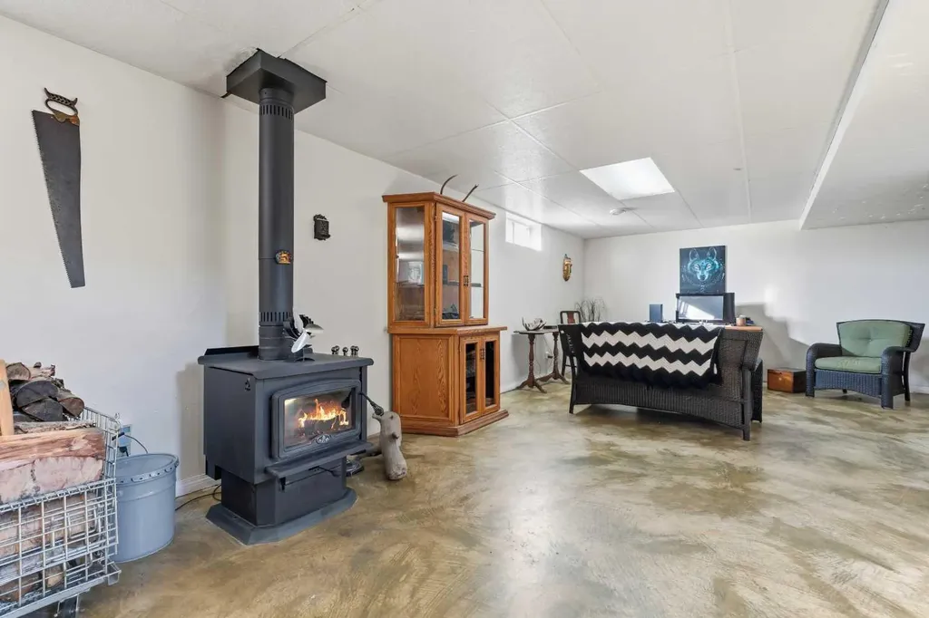 34 Hollinger Drive Swan Hills AB T0G 2C0