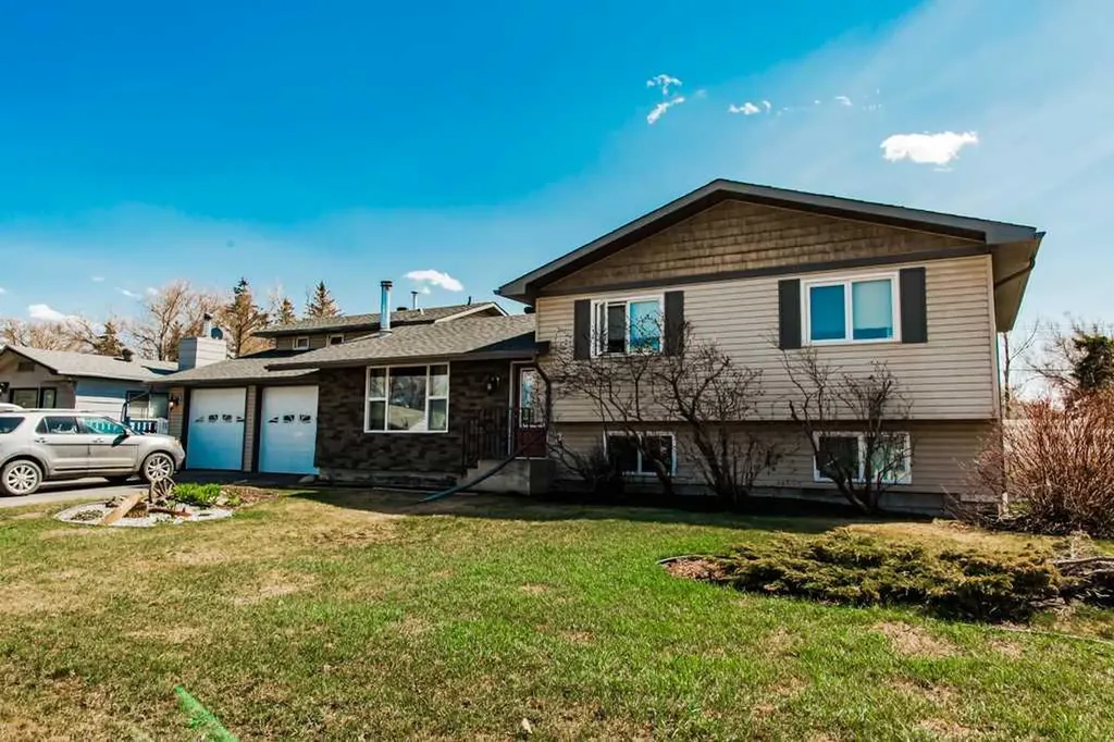 9915 101 Avenue Clairmont AB T8X 5A5