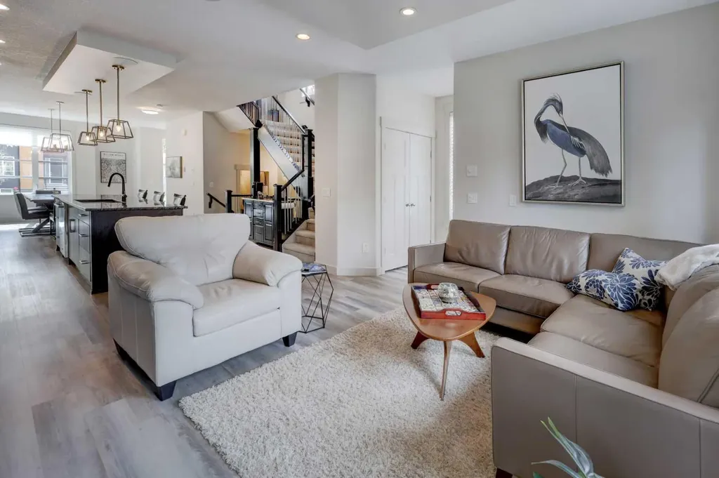 4520B 17 Avenue NW Calgary AB T3B0P1
