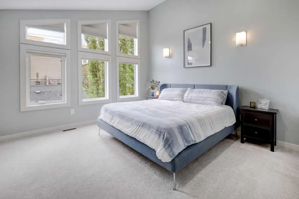 4520B 17 Avenue NW Calgary AB T3B0P1