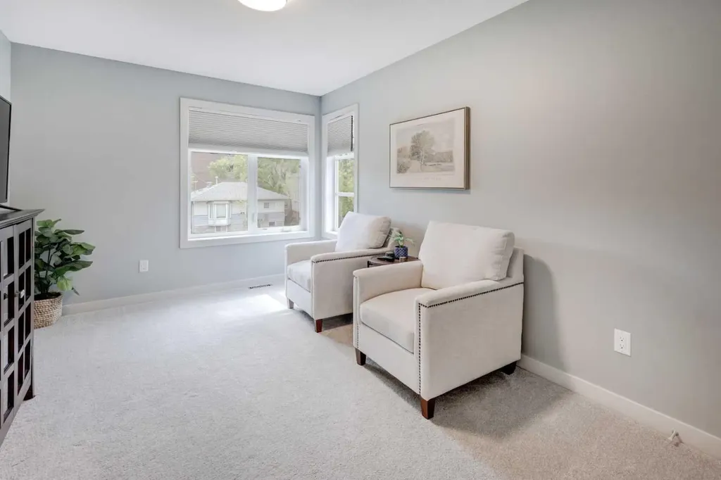 4520B 17 Avenue NW Calgary AB T3B0P1