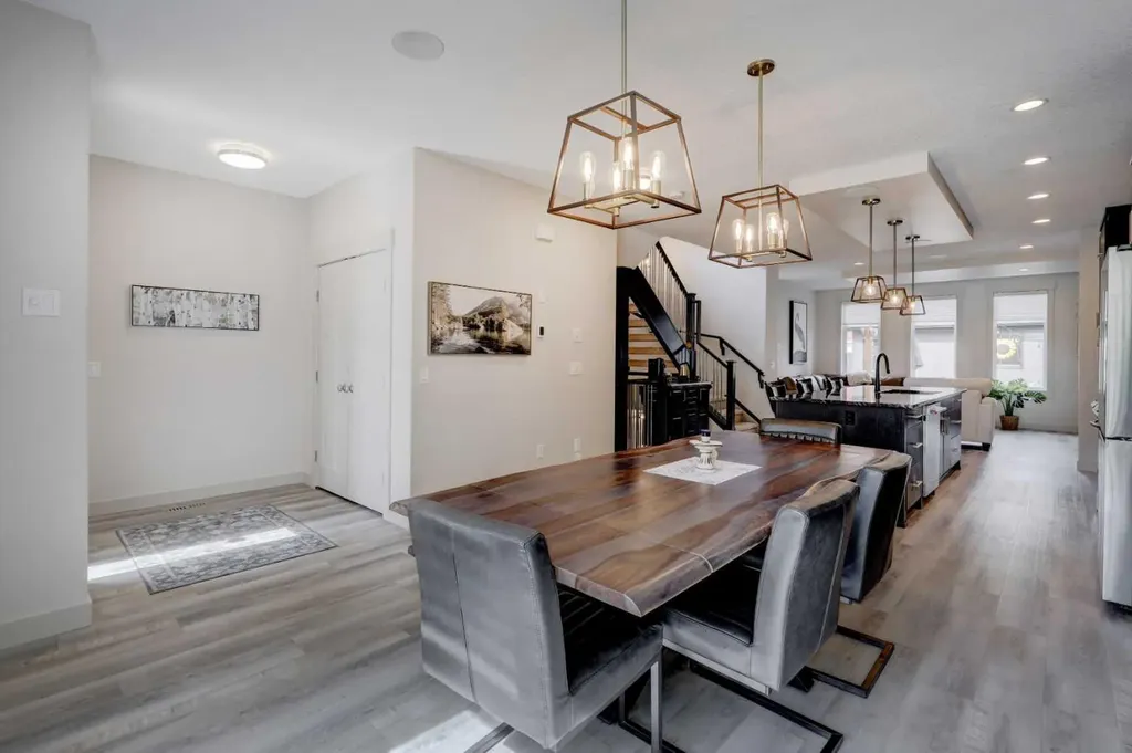 4520B 17 Avenue NW Calgary AB T3B0P1