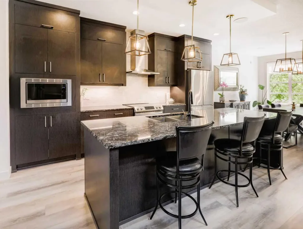 4520B 17 Avenue NW Calgary AB T3B0P1