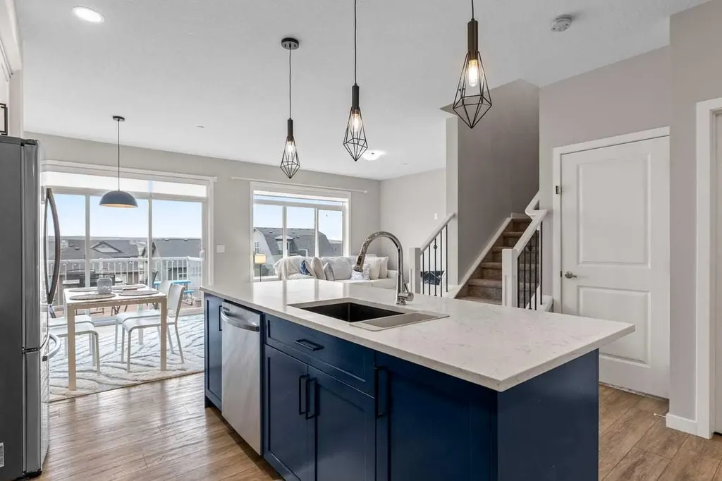 107 Lucas Terrace NW Calgary AB T3P 1P9