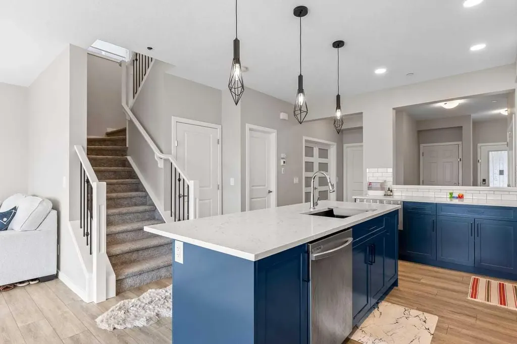 107 Lucas Terrace NW Calgary AB T3P 1P9