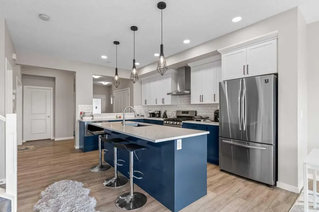 107 Lucas Terrace NW Calgary AB T3P 1P9
