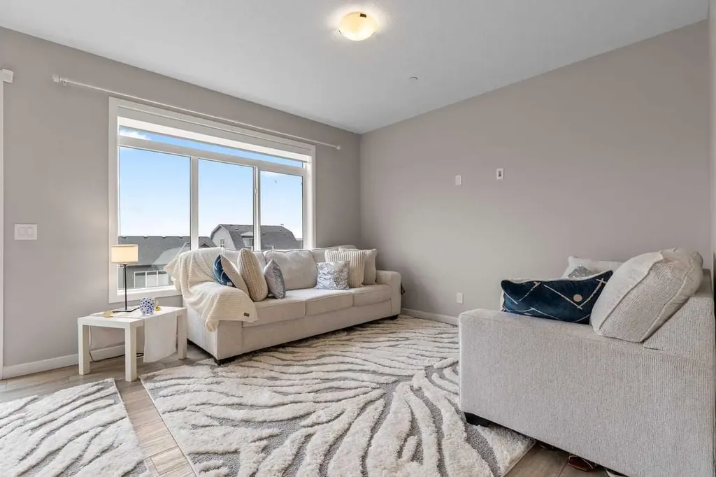 107 Lucas Terrace NW Calgary AB T3P 1P9