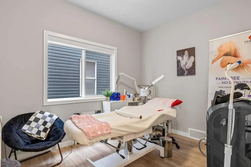 107 Lucas Terrace NW Calgary AB T3P 1P9