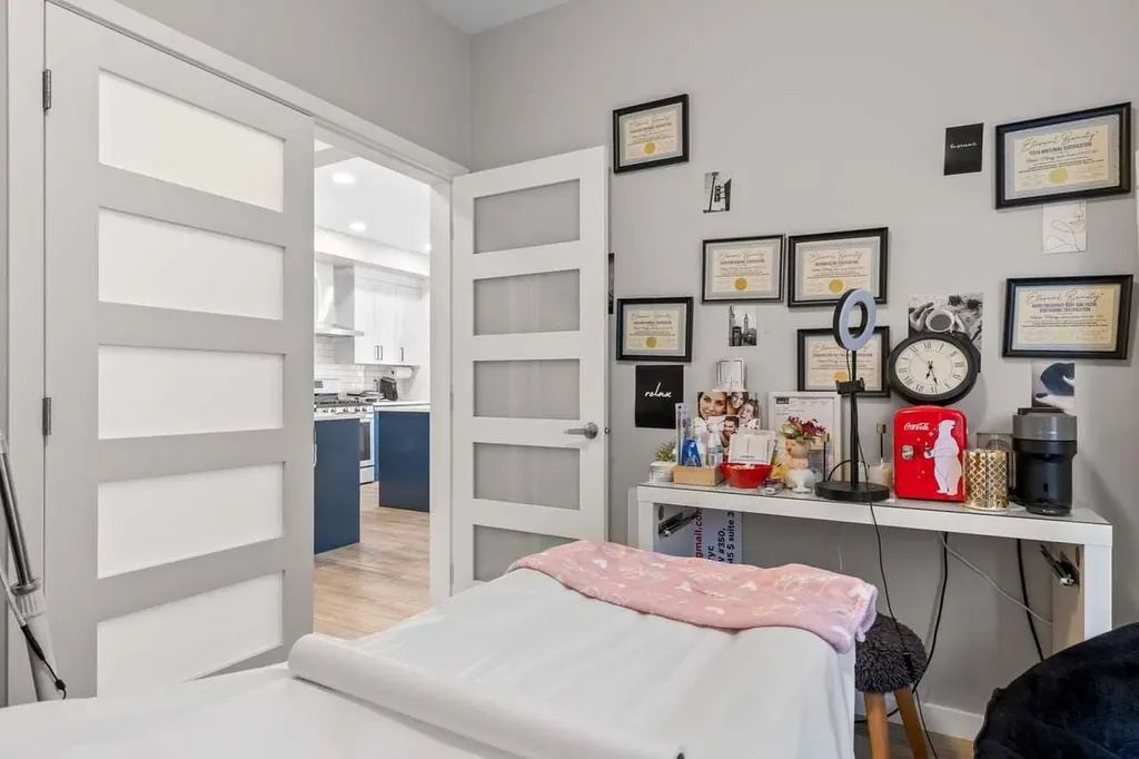 107 Lucas Terrace NW Calgary AB T3P 1P9