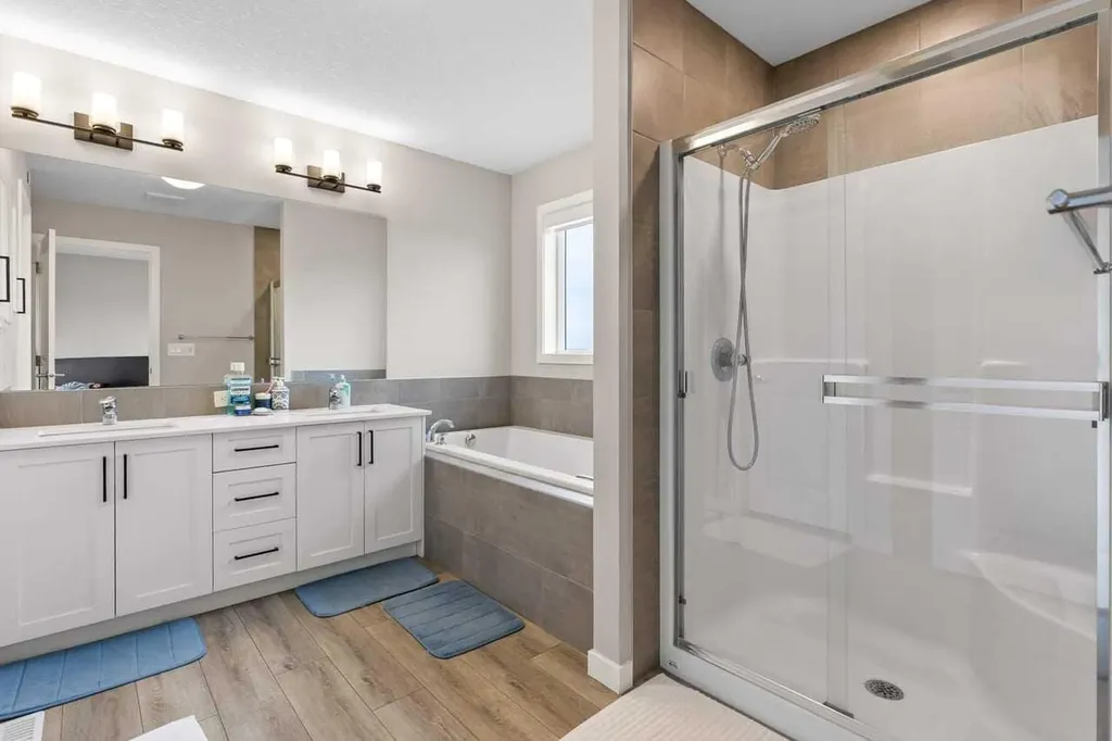 107 Lucas Terrace NW Calgary AB T3P 1P9