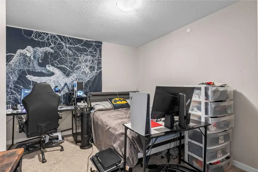 107 Lucas Terrace NW Calgary AB T3P 1P9