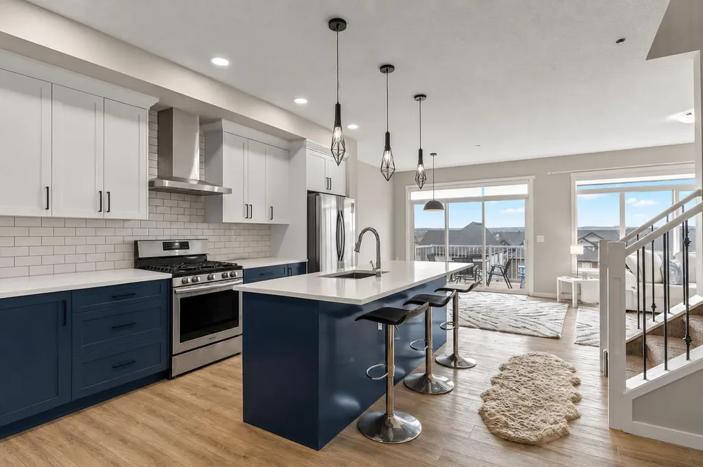 107 Lucas Terrace NW Calgary AB T3P 1P9