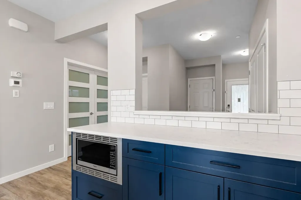 107 Lucas Terrace NW Calgary AB T3P 1P9