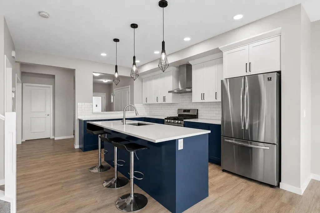 107 Lucas Terrace NW Calgary AB T3P 1P9