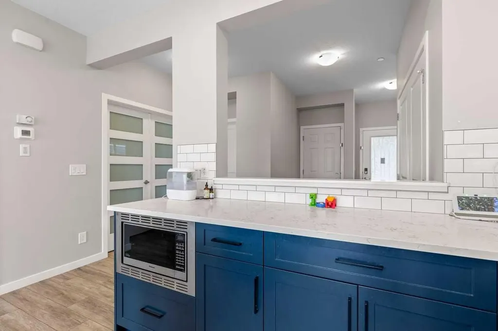 107 Lucas Terrace NW Calgary AB T3P 1P9