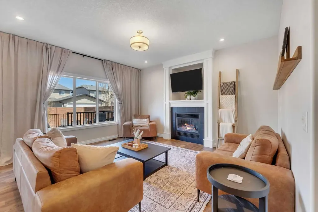 60 Baywater Court Airdrie AB T4B 0A9