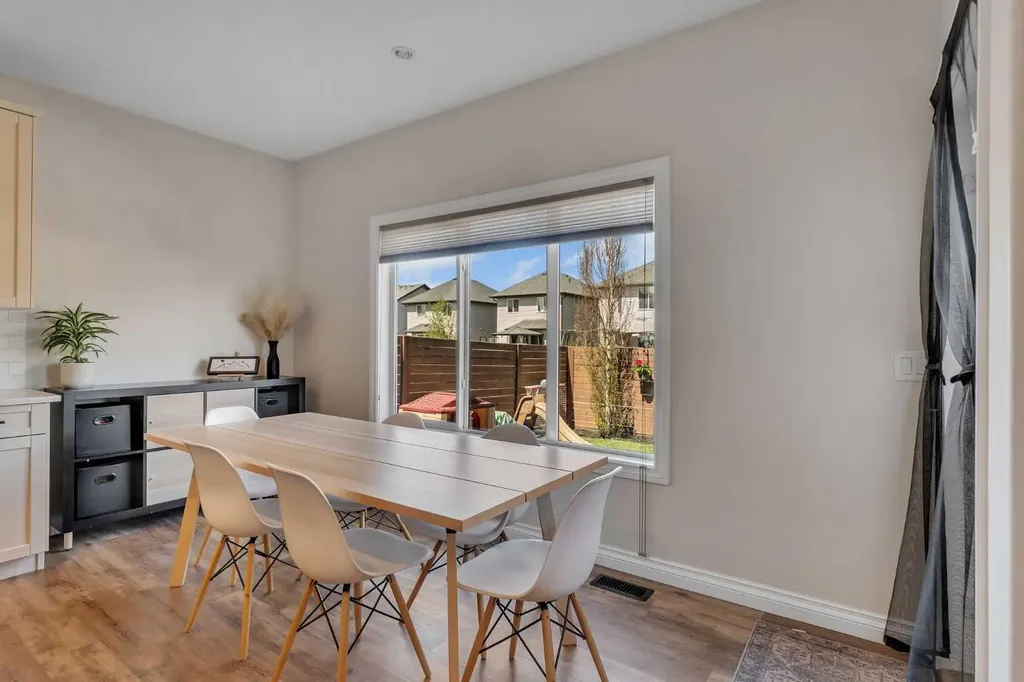 60 Baywater Court Airdrie AB T4B 0A9