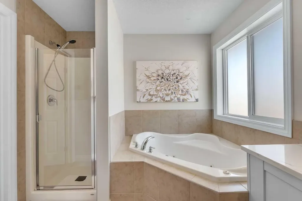 60 Baywater Court Airdrie AB T4B 0A9