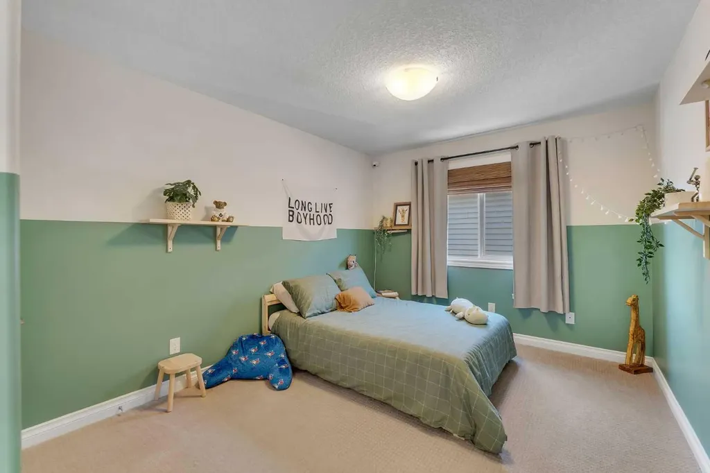 60 Baywater Court Airdrie AB T4B 0A9