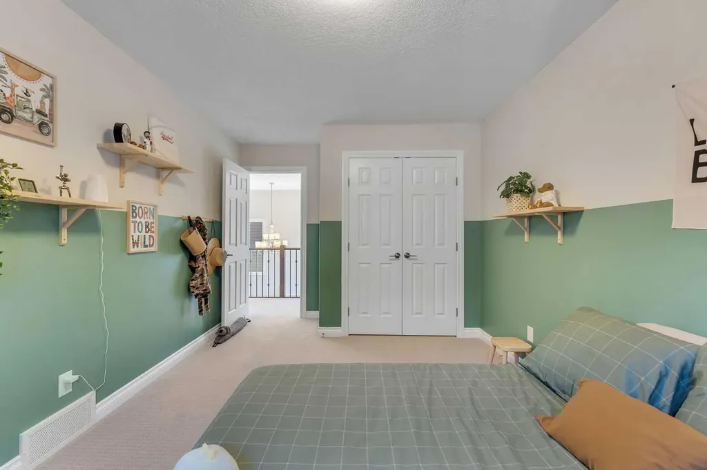 60 Baywater Court Airdrie AB T4B 0A9