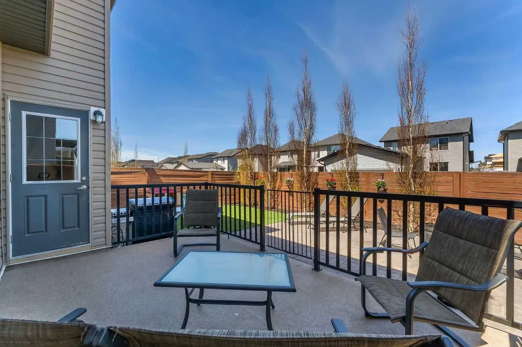 60 Baywater Court Airdrie AB T4B 0A9