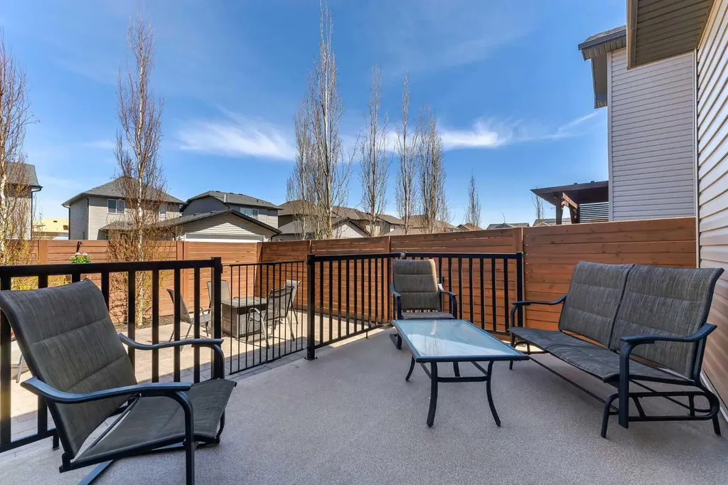 60 Baywater Court Airdrie AB T4B 0A9