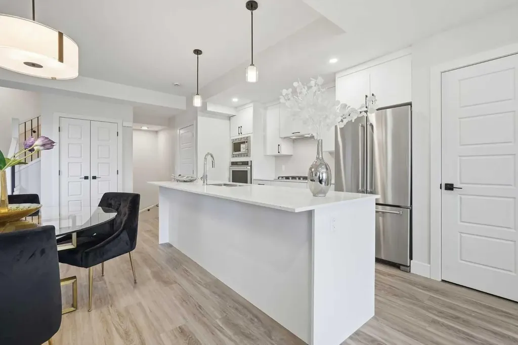 2635 1 Avenue NW Calgary AB T2N 0C4