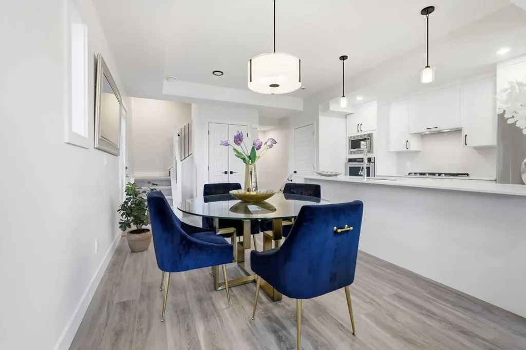 2635 1 Avenue NW Calgary AB T2N 0C4