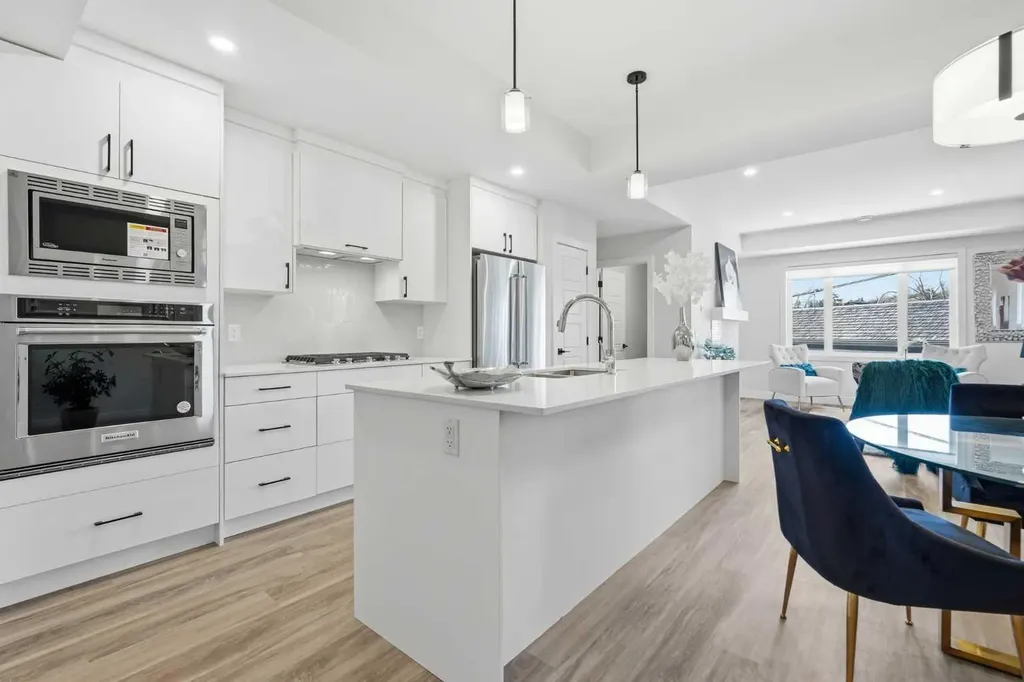 2635 1 Avenue NW Calgary AB T2N 0C4