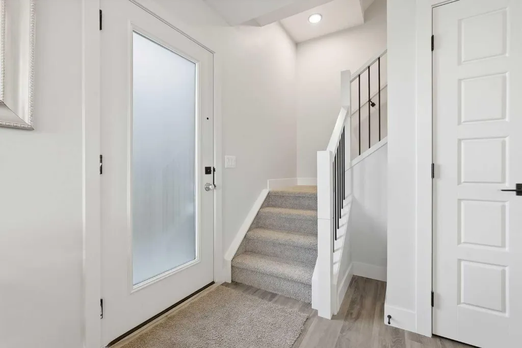 2635 1 Avenue NW Calgary AB T2N 0C4