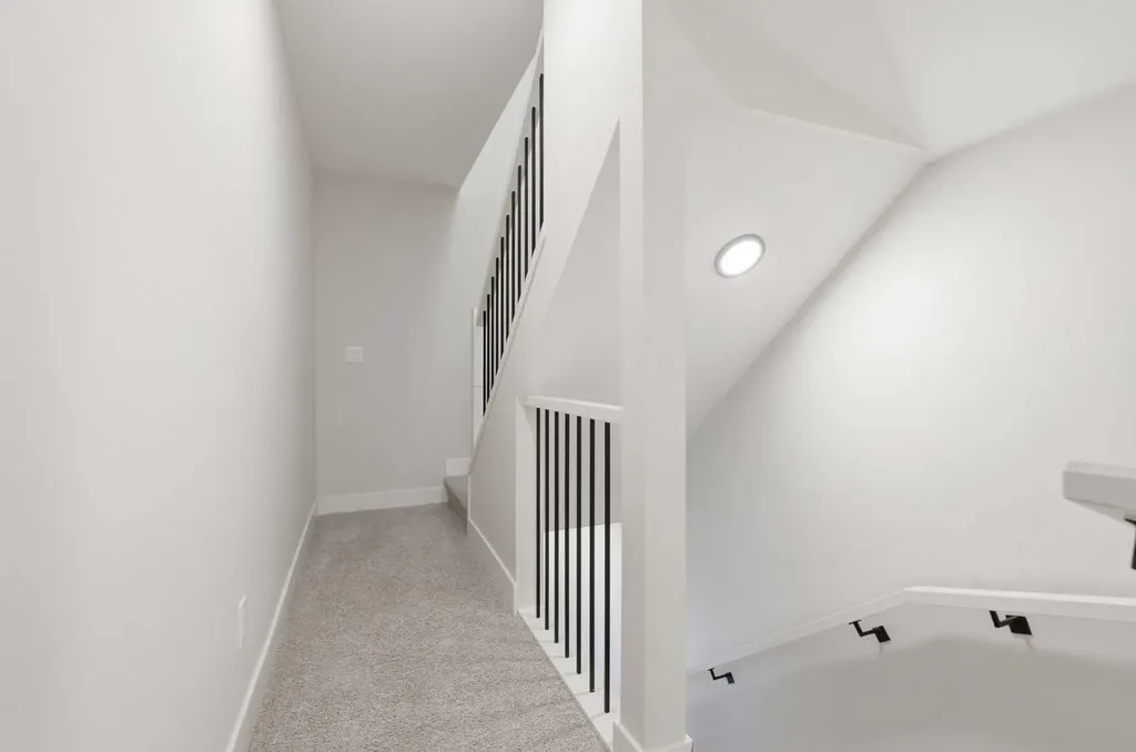 2635 1 Avenue NW Calgary AB T2N 0C4