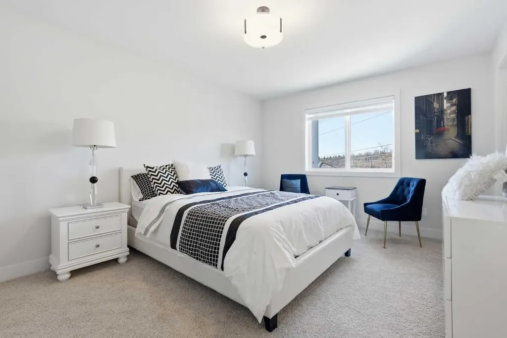 2635 1 Avenue NW Calgary AB T2N 0C4