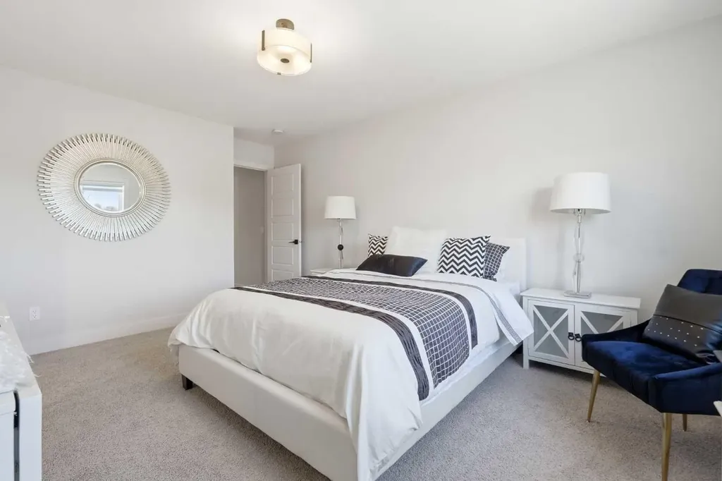 2635 1 Avenue NW Calgary AB T2N 0C4