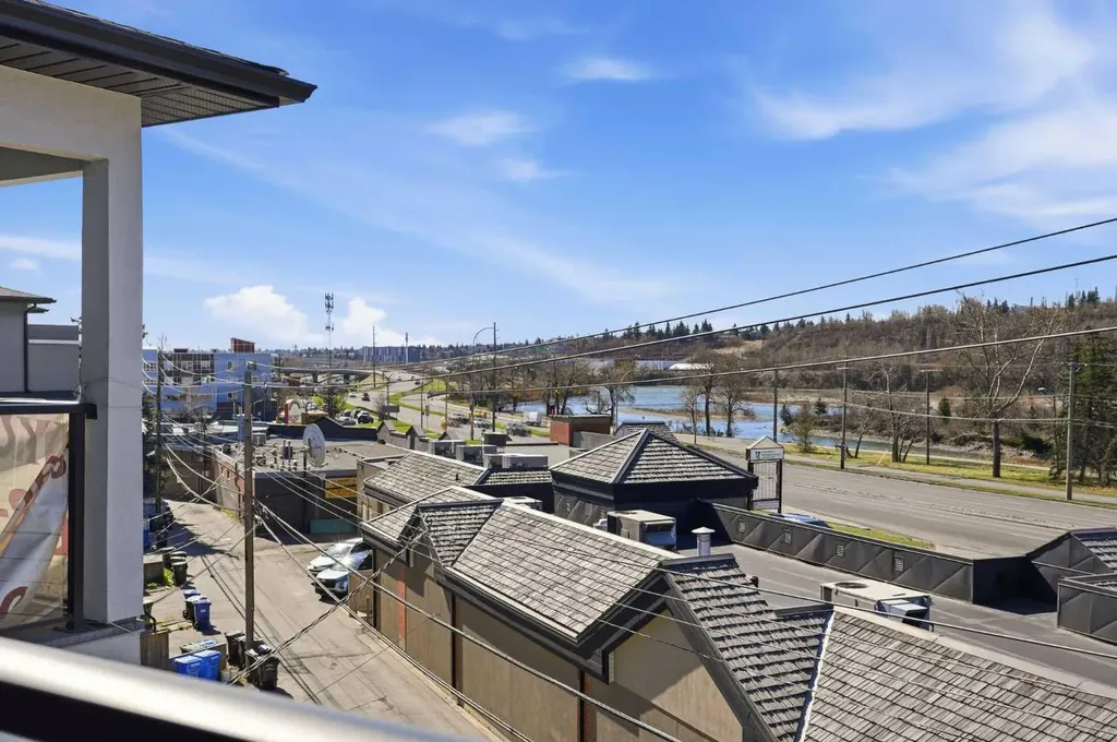 2635 1 Avenue NW Calgary AB T2N 0C4