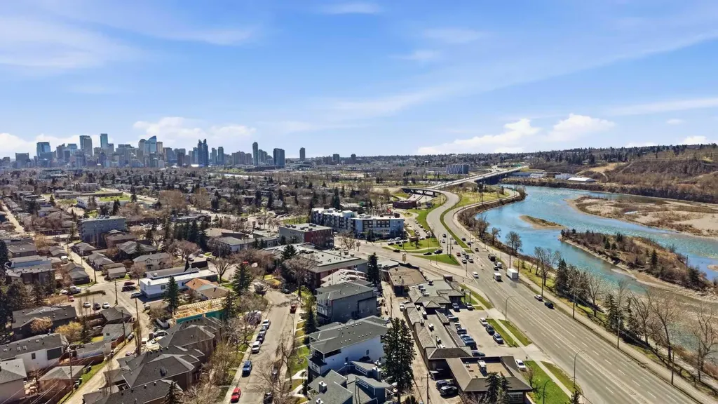 2635 1 Avenue NW Calgary AB T2N 0C4