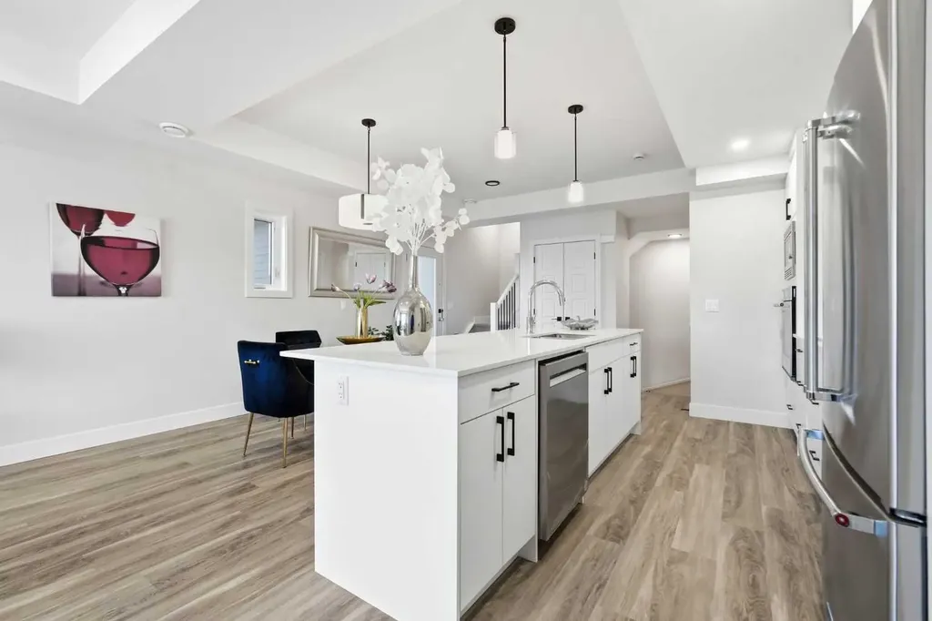 2635 1 Avenue NW Calgary AB T2N 0C4