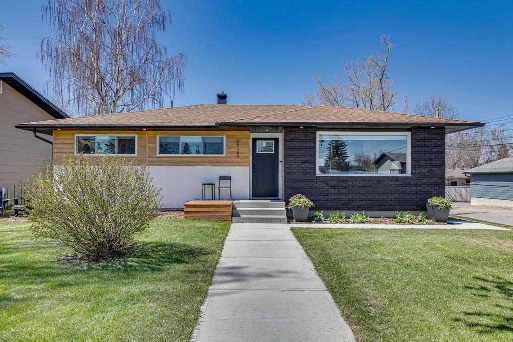 9723 3 Street SE Calgary AB T2J 0W9