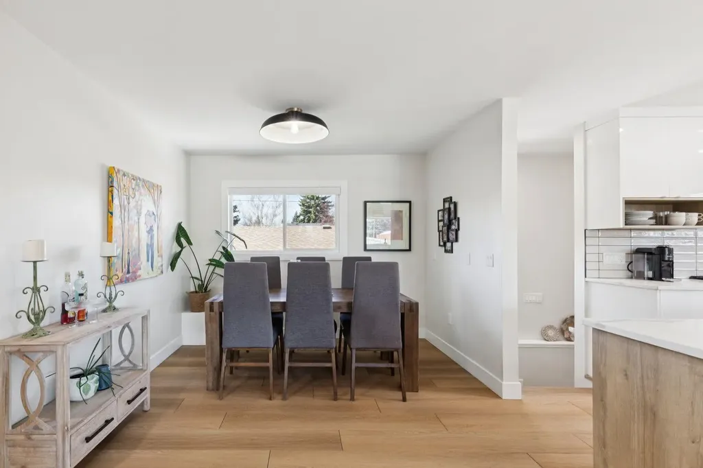 9723 3 Street SE Calgary AB T2J 0W9