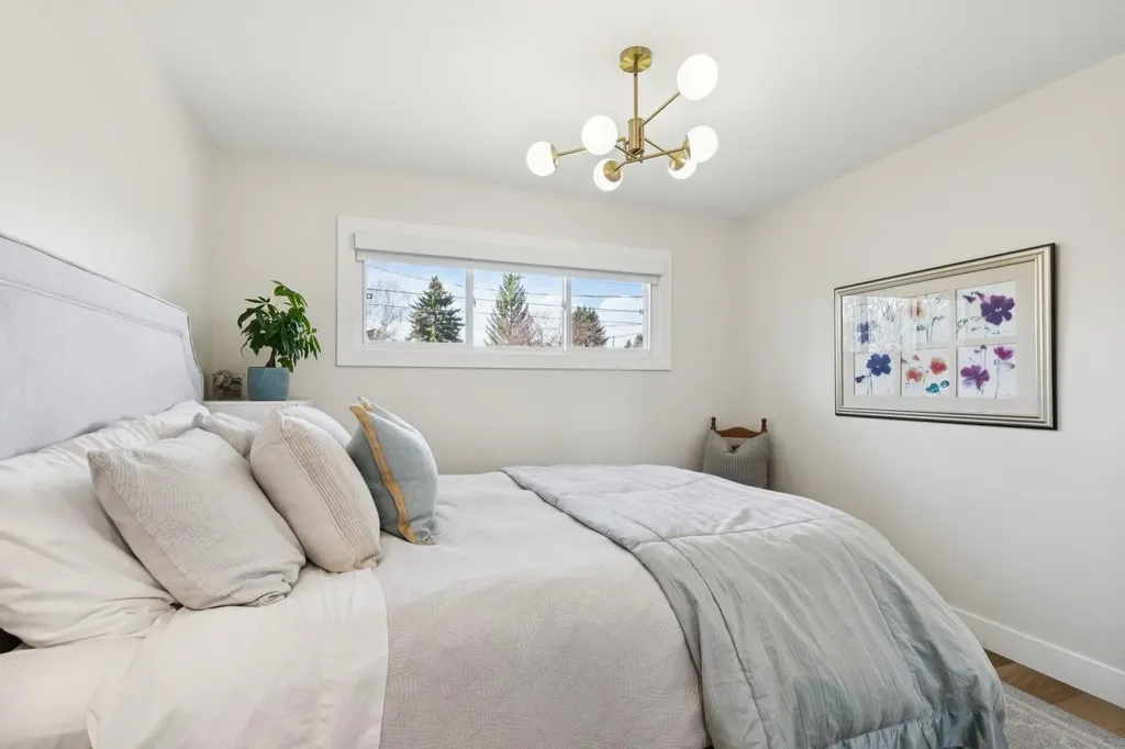 9723 3 Street SE Calgary AB T2J 0W9