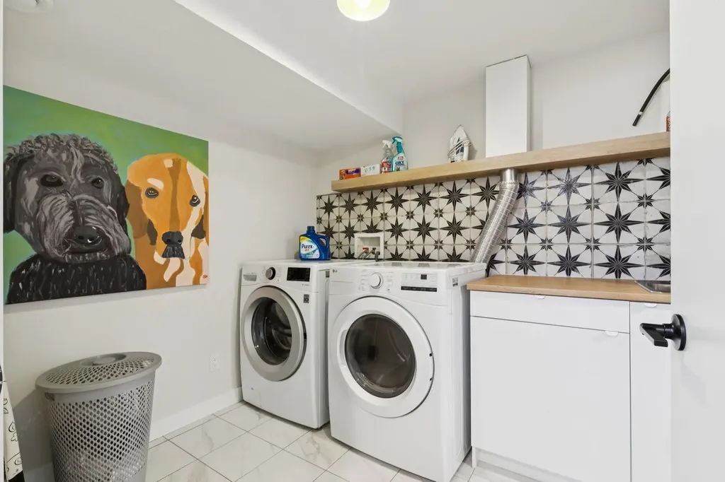 9723 3 Street SE Calgary AB T2J 0W9