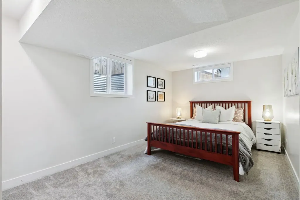 9723 3 Street SE Calgary AB T2J 0W9