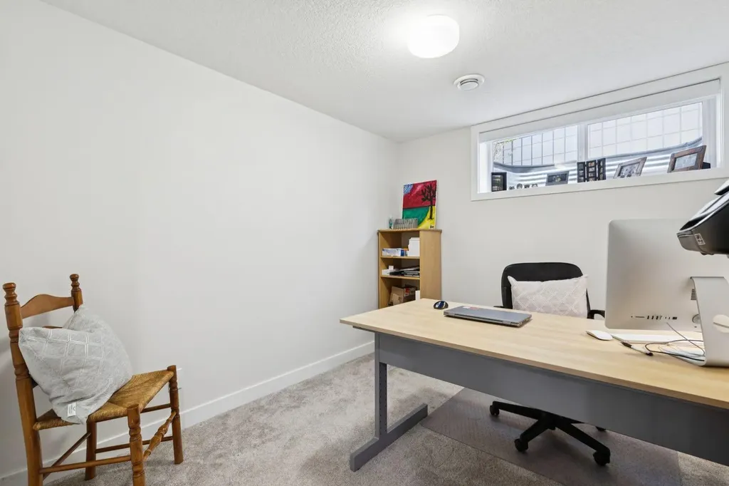 9723 3 Street SE Calgary AB T2J 0W9