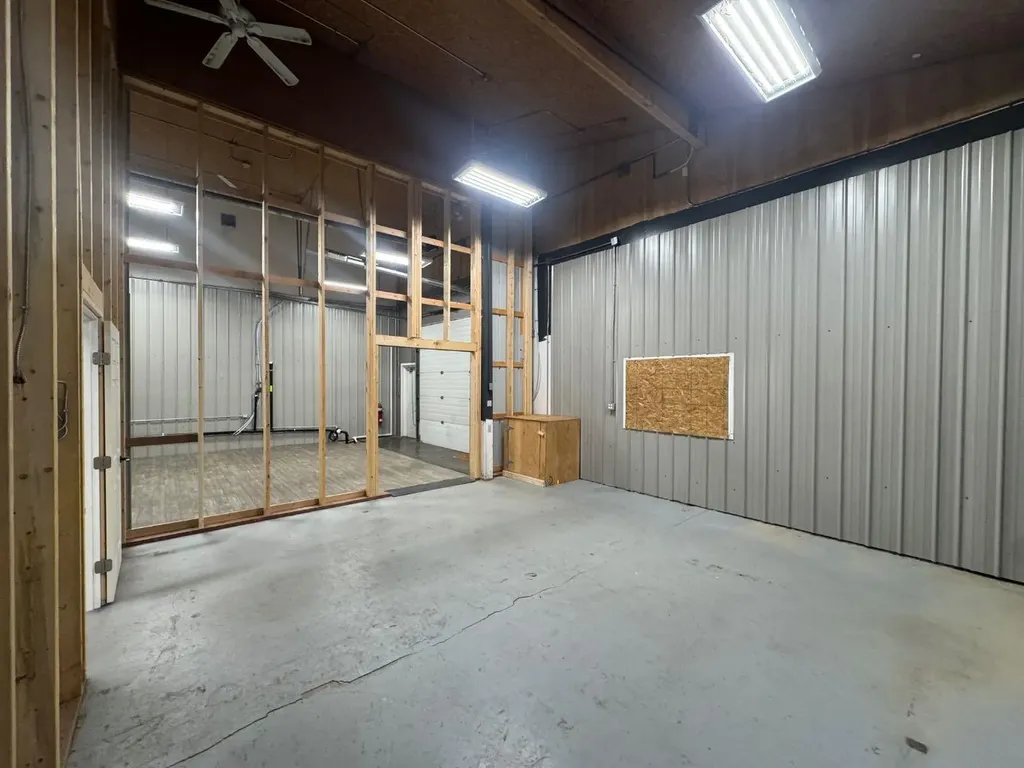6223 48 Avenue Camrose AB T4V 0K4